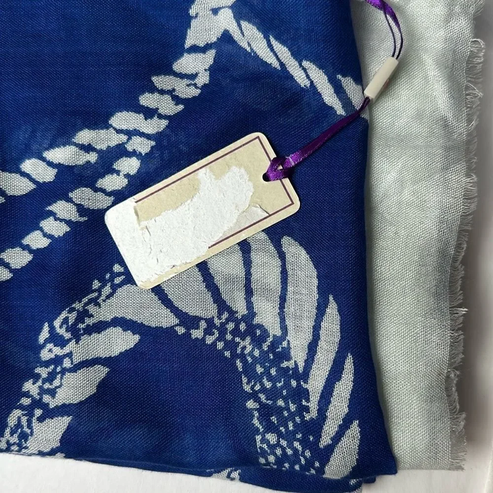 NWT Peter Millar Large Oblong Scarf Lightweight Viscose White Blue Women’s Men’s
